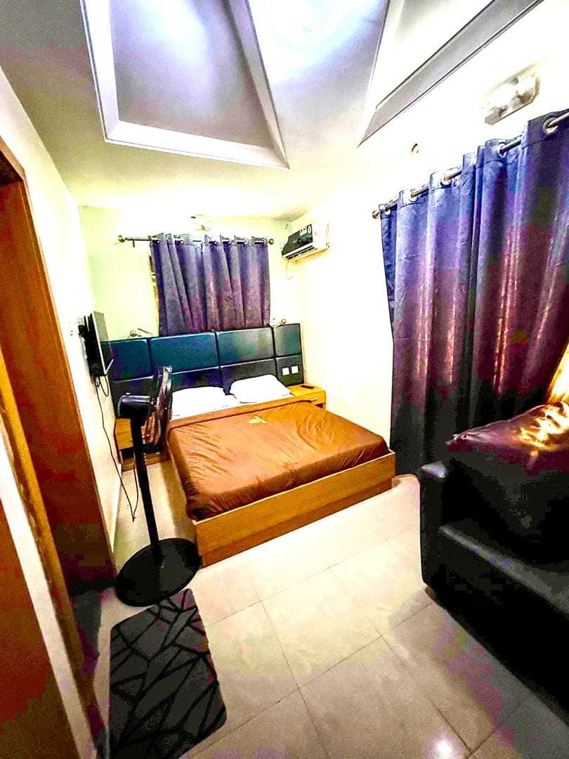 Deluxe room at Ikad Hotel Yaba, photo 2