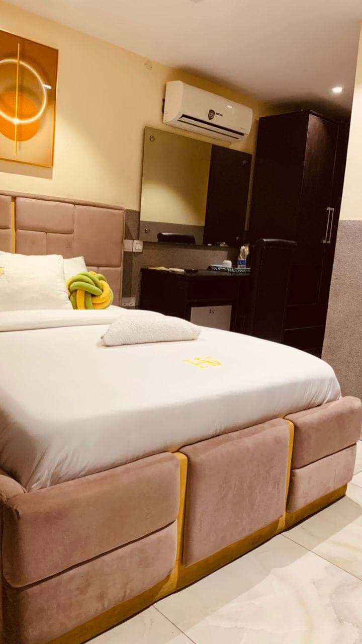 Elite room at Ikad Hotel & Suites Victoria Island, photo 2