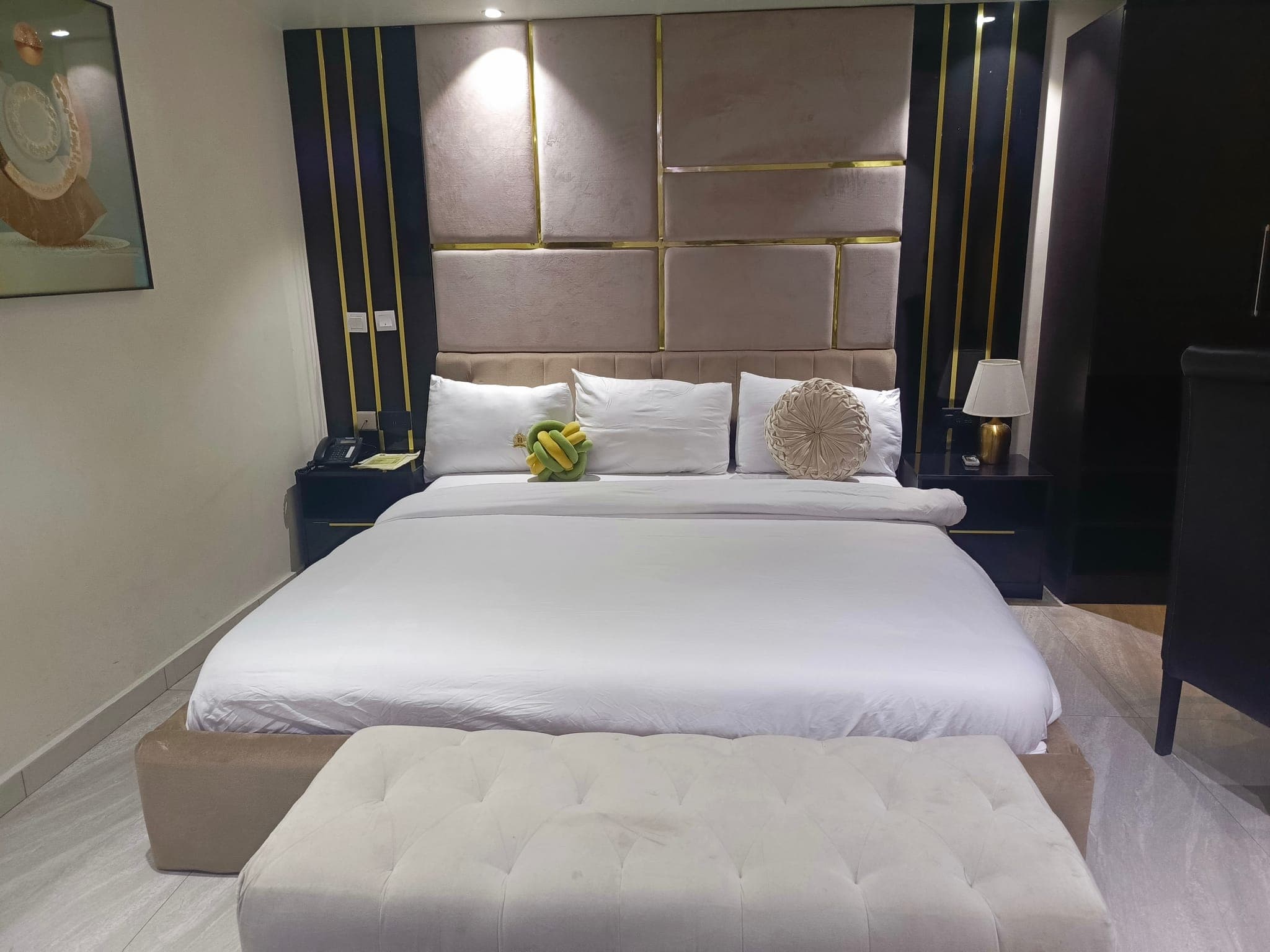 Master room at Ikad Hotel & Suites Victoria Island, photo 2